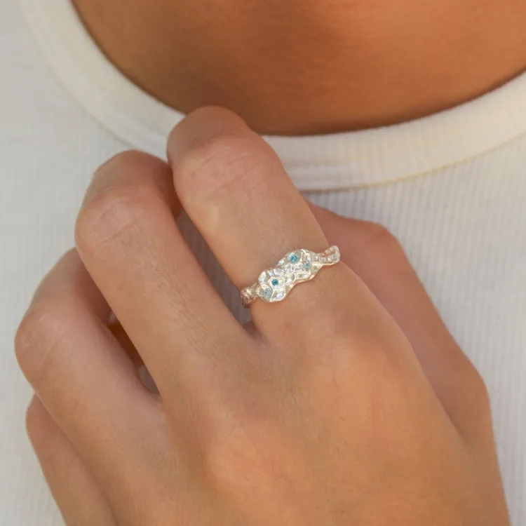blå zirkon ring i silver - Lumé Etched
