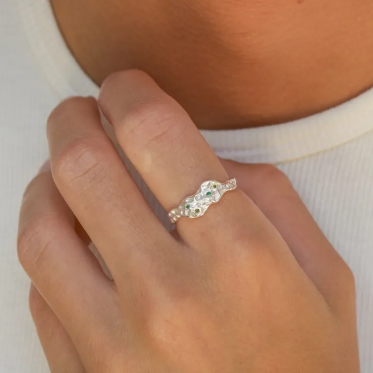 grön zirkon ring i silver - Lumé Etched