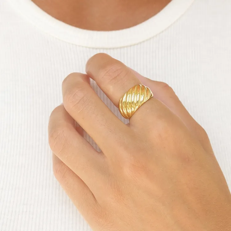 ring i förgyllt silver - Lumé Essence