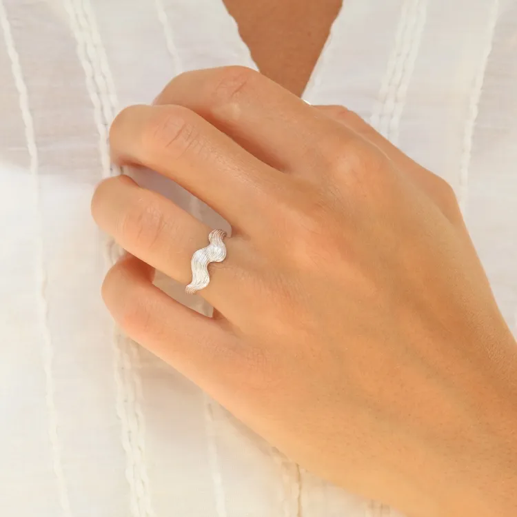 ring i försilvrad mässing - Lumé Etched