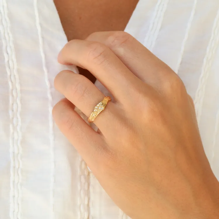 zirkon ring i förgylld mässing - Lumé Etched
