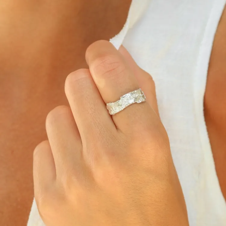 zirkon ring i försilvrad mässing - Lumé Etched