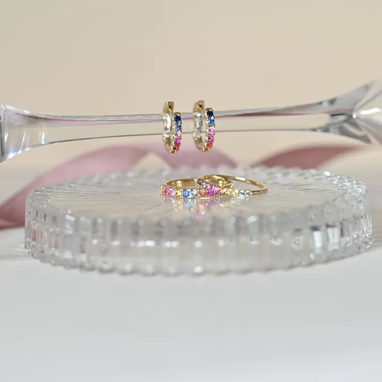 14 mm multifärgade safir creol i 14 karat guld med diamant och safir