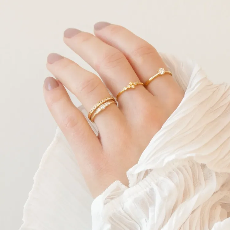 smal vit zirkon ring i 9 karat guld - Gold Collection
