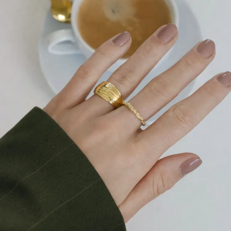 ring i förgylld mässing - Eliné