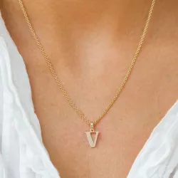 bokstav v hängen i 9 karat guld - My Letter