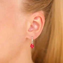 droppformad örhängen i 9 karat guld med rubin och zirkon - Gold Collection