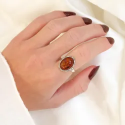 bärnsten ring i silver