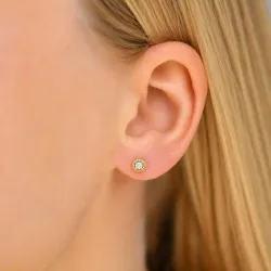 solitäreörhängestift i förgyllt silver med lab grown diamant 