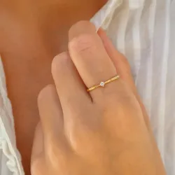 lab grown diamant solitärring i förgyllt silver