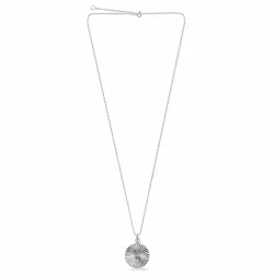 runt halsband i silver med hängen i silver