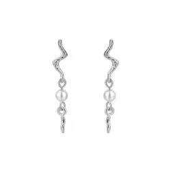 Nava Aquarius  långa pärla örhängen i silver