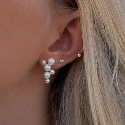 Nava Megha pärla örhängen i förgyllt silver