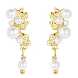 Nava Fei  pärla örhängen i förgyllt silver