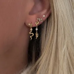 Nava Kaa örhängen i förgyllt silver