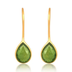 peridot örhängen i förgyllt silver - Loom Stones