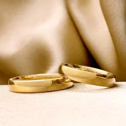 4 mm vigselsringar i 9 karat guld - set