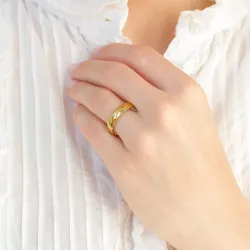 5 och 4 mm diamant vigselsringar i 9 karat guld 0,008 ct og 0,015 ct ct - set