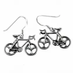 cykel örhängen i silver