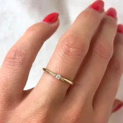 0,05 ct diamant solitärring i 14  karat guld 0,05 ct