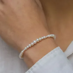 Blandad storlek armband med sötvattenspärlor