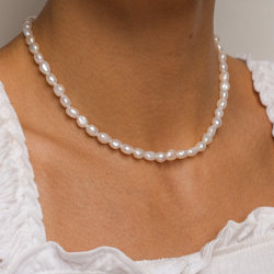 6 mm halsband med sötvattenspärlor