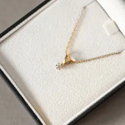 0,05 ct lab grown diamant hängen i 14  carat guld 0,05 ct