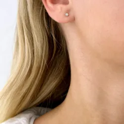 2 x 0,10 ct lab grown diamant solitäreörhängestift i 14 karat guld med lab grown diamant 