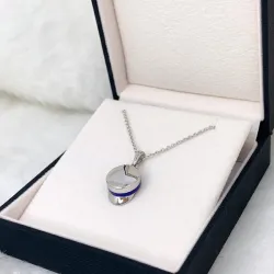 studentmössa blå ankerhalskedja i silver