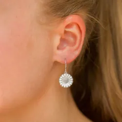 15 mm prästkrage örhängen i rhodinerat silver - Marie