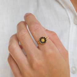 12 mm prästkrage sort ring i förgyllt silver - Marie