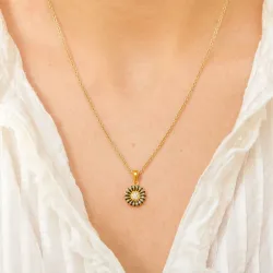 11 mm prästkrage sort zirkon hängen i förgyllt silver - Matilda