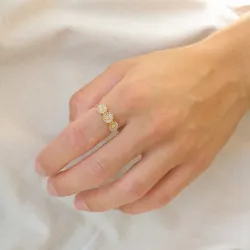 prästkrage lila ring i förgyllt silver - Maggie