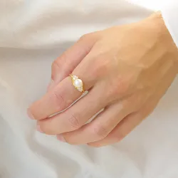 pärla ring i förgyllt silver