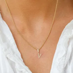 bokstav v hängen i 8 karat guld - My Letter