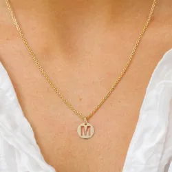 bokstav m hängen i 8 karat guld - My Letter