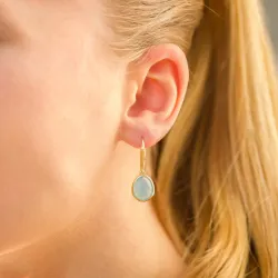 blå calcedonit örhängen i förgyllt silver - Loom Stones