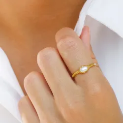 vit pärla ring i förgyllt silver - Lumé Etched
