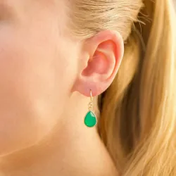 droppe grön onyx örhängen i förgyllt silver - Loom Stones