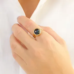 mörkblå kristal ring i förgylld mässing - Loom Stones