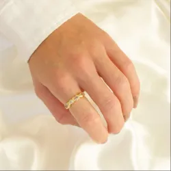 klar kvarts ring i förgylld mässing - Eliné