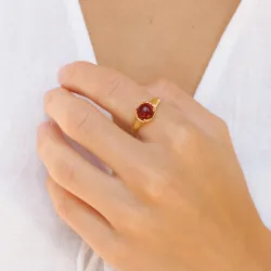 granat ring i förgylld mässing - Eliné