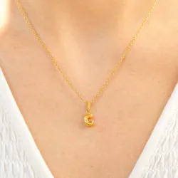 vattentät bokstav c halsband i förgyllt stål - OCEANA