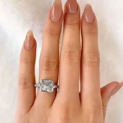Fyrkantigt zirkon ring i rhodinerat silver