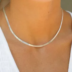 platt ormhalskedja i silver 40 plus 5 cm x 