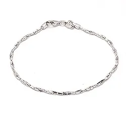 Vridet armband i rhodinerat silver  x