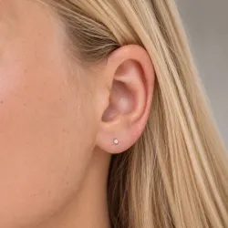 2 x 0,05 ct solitäreörhängestift i silver med lab grown diamant (HPHT) 