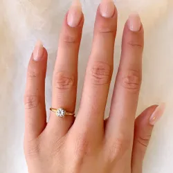 Rund vit zirkon ring i förgyllt silver