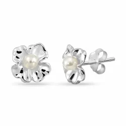 blommor pärla örhängestift i silver