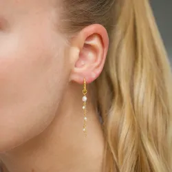 13,5 mm långa vita pärla creol i förgyllt silver - Lumé Etched